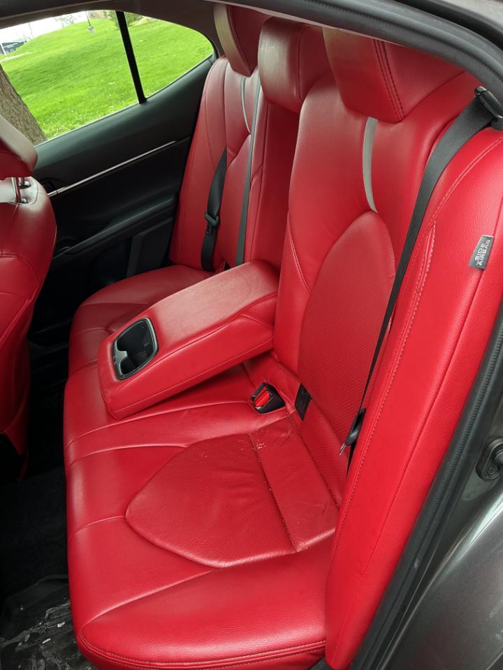 Toyota Camry LE Auto (Natl) 2020