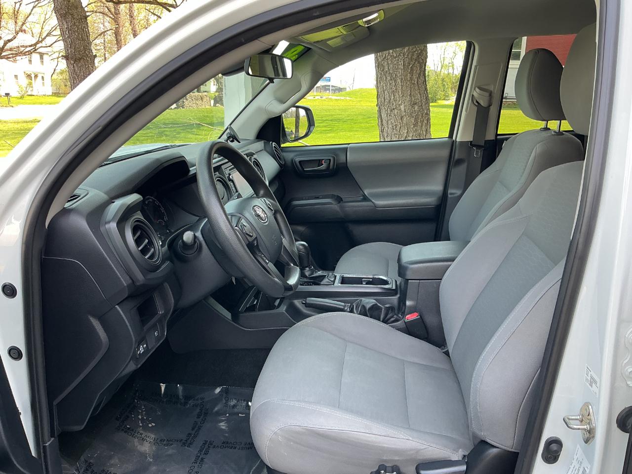 Toyota Tacoma 2WD SR5 Double Cab 5' Bed I4 AT (Natl) 2019