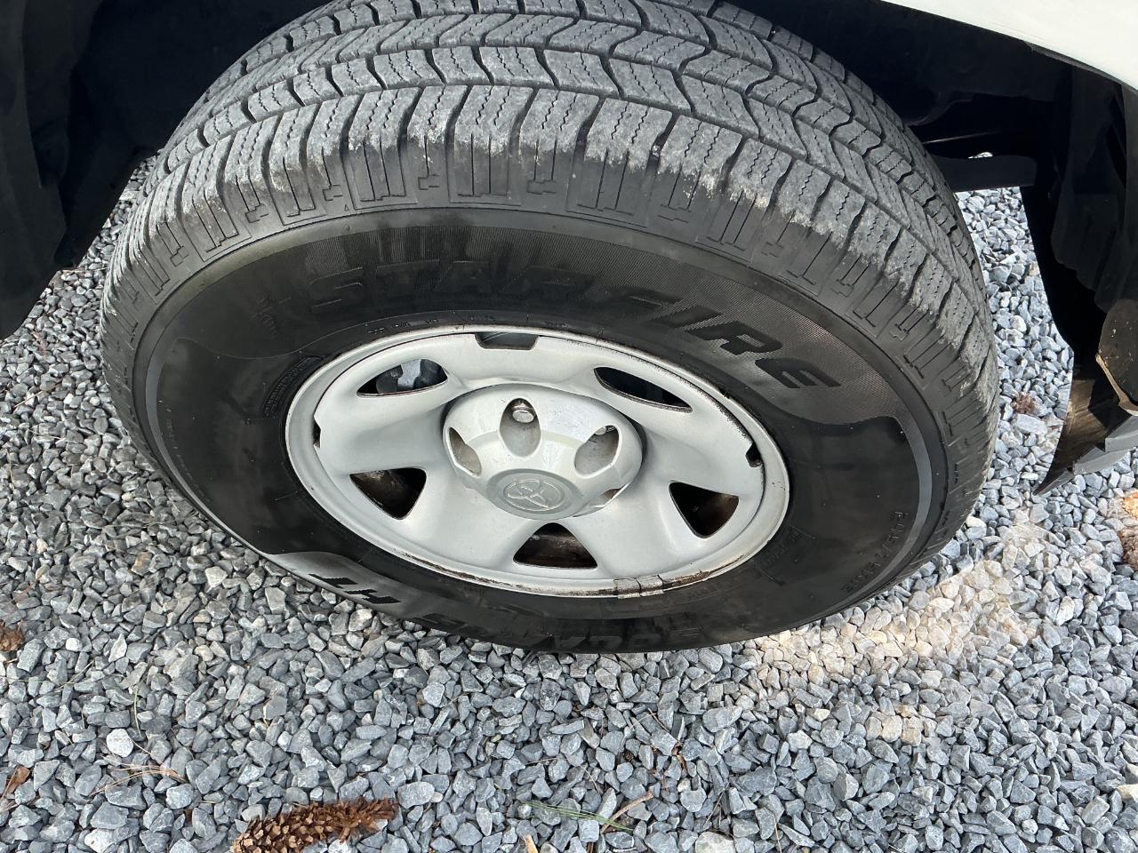 Toyota Tacoma 2WD SR5 Double Cab 5' Bed I4 AT (Natl) 2019