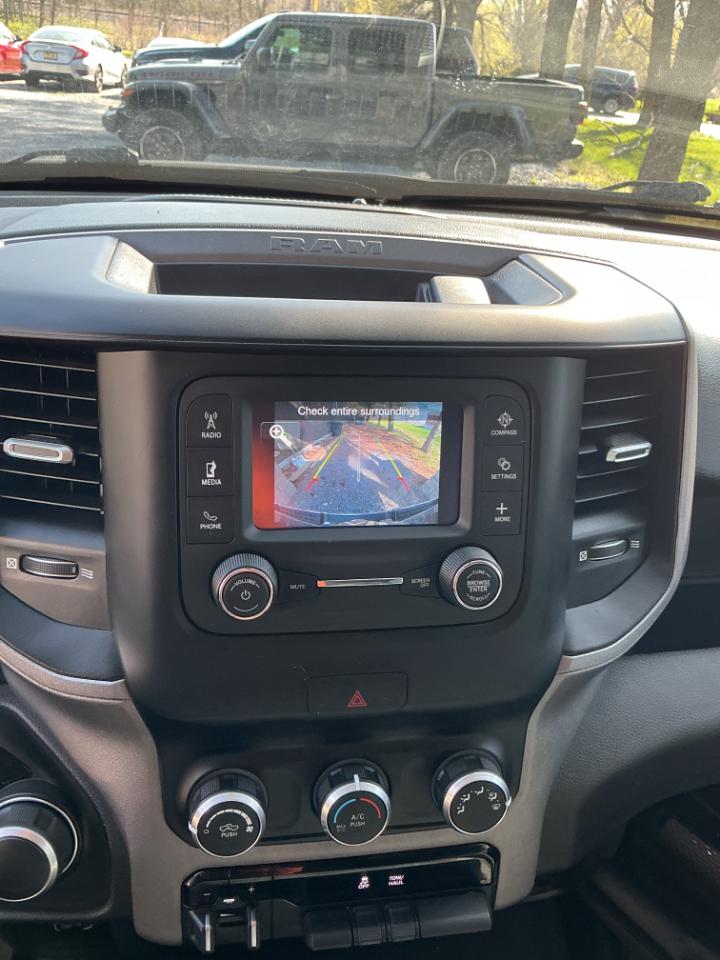 RAM 1500 Tradesman 4x4 Crew Cab 5'7" Box 2019