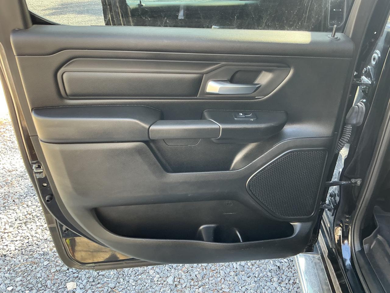 RAM 1500 Tradesman 4x4 Crew Cab 5'7" Box 2019