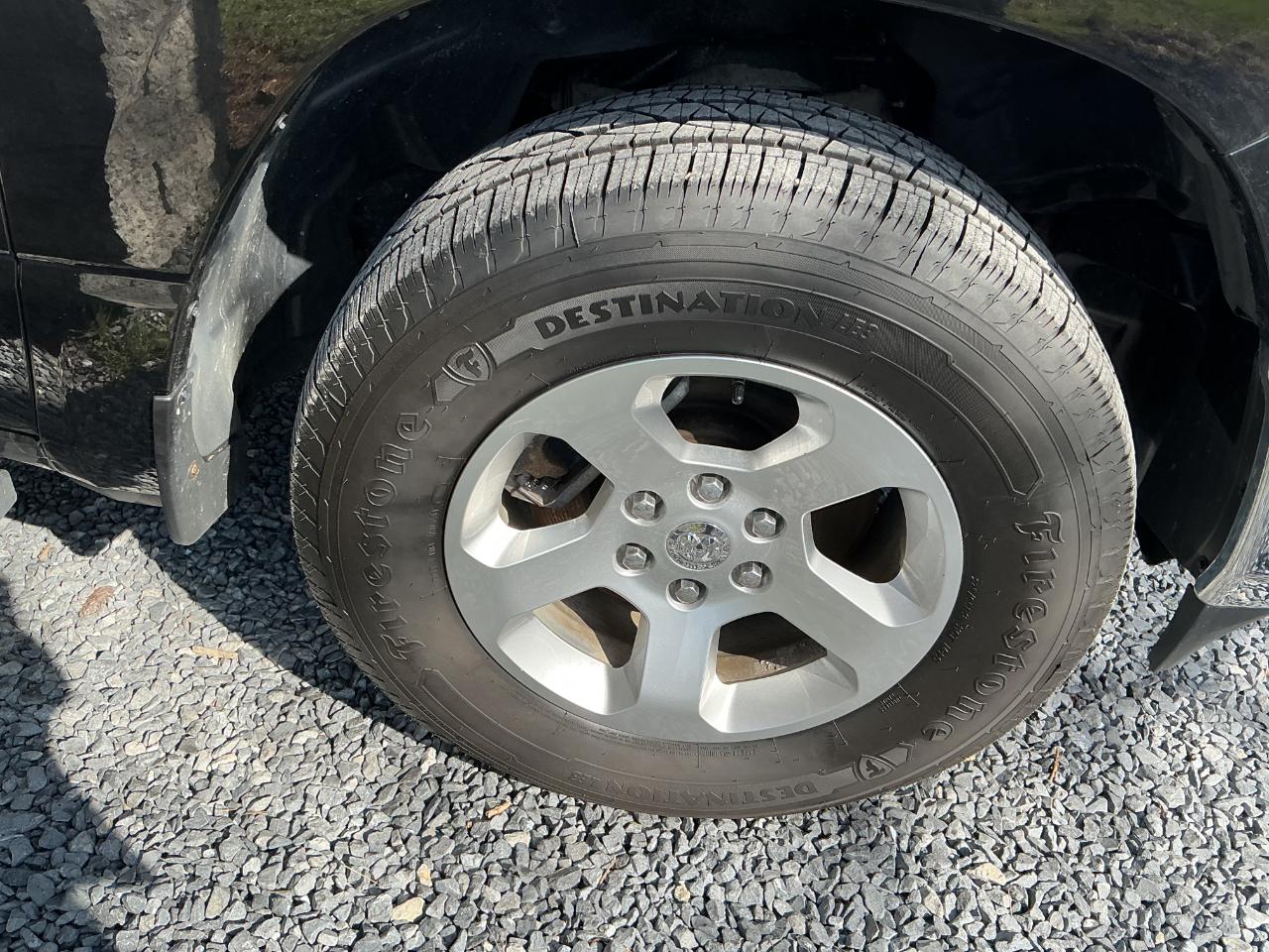 RAM 1500 Tradesman 4x4 Crew Cab 5'7" Box 2019