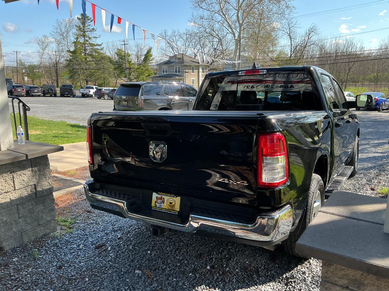 RAM 1500 Tradesman 4x4 Crew Cab 5'7" Box 2019
