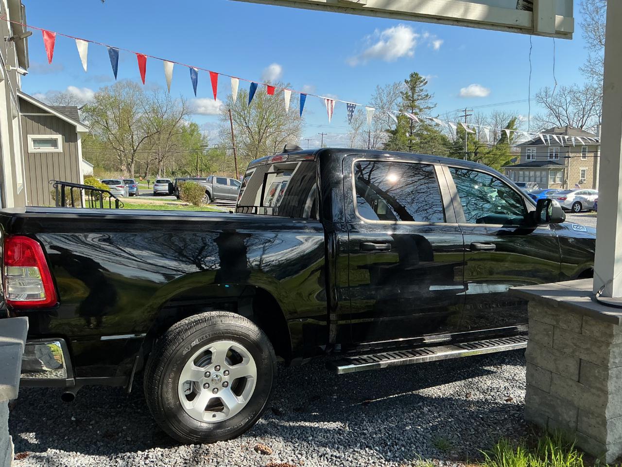 RAM 1500 Tradesman 4x4 Crew Cab 5'7" Box 2019