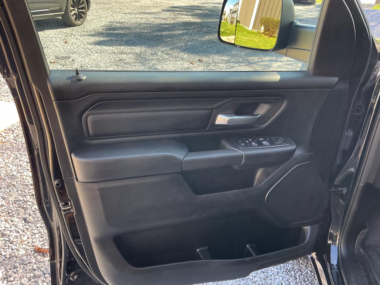 RAM 1500 Tradesman 4x4 Crew Cab 5'7" Box 2019