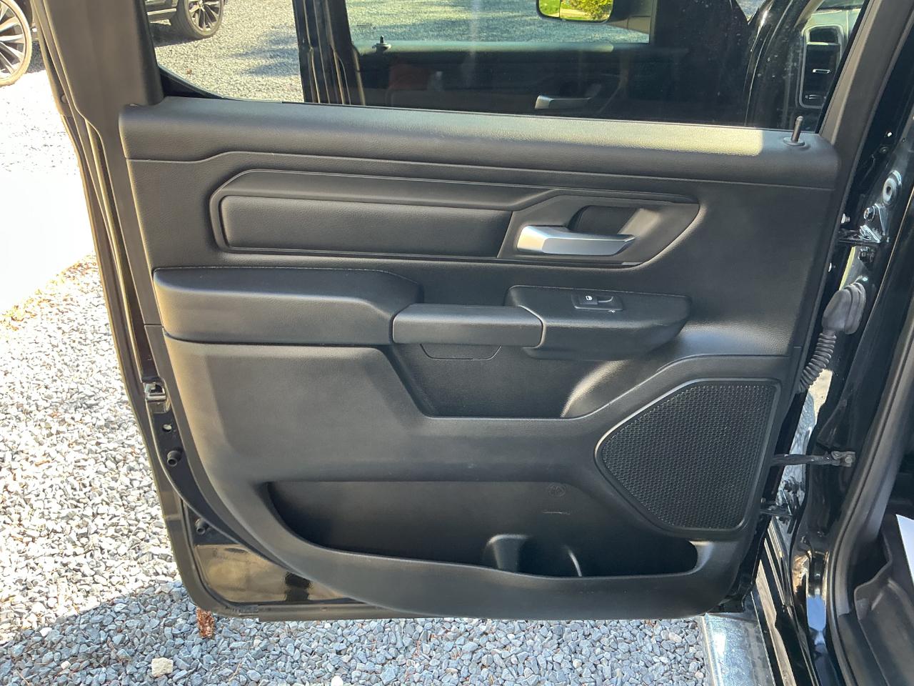 RAM 1500 Tradesman 4x4 Crew Cab 5'7" Box 2019