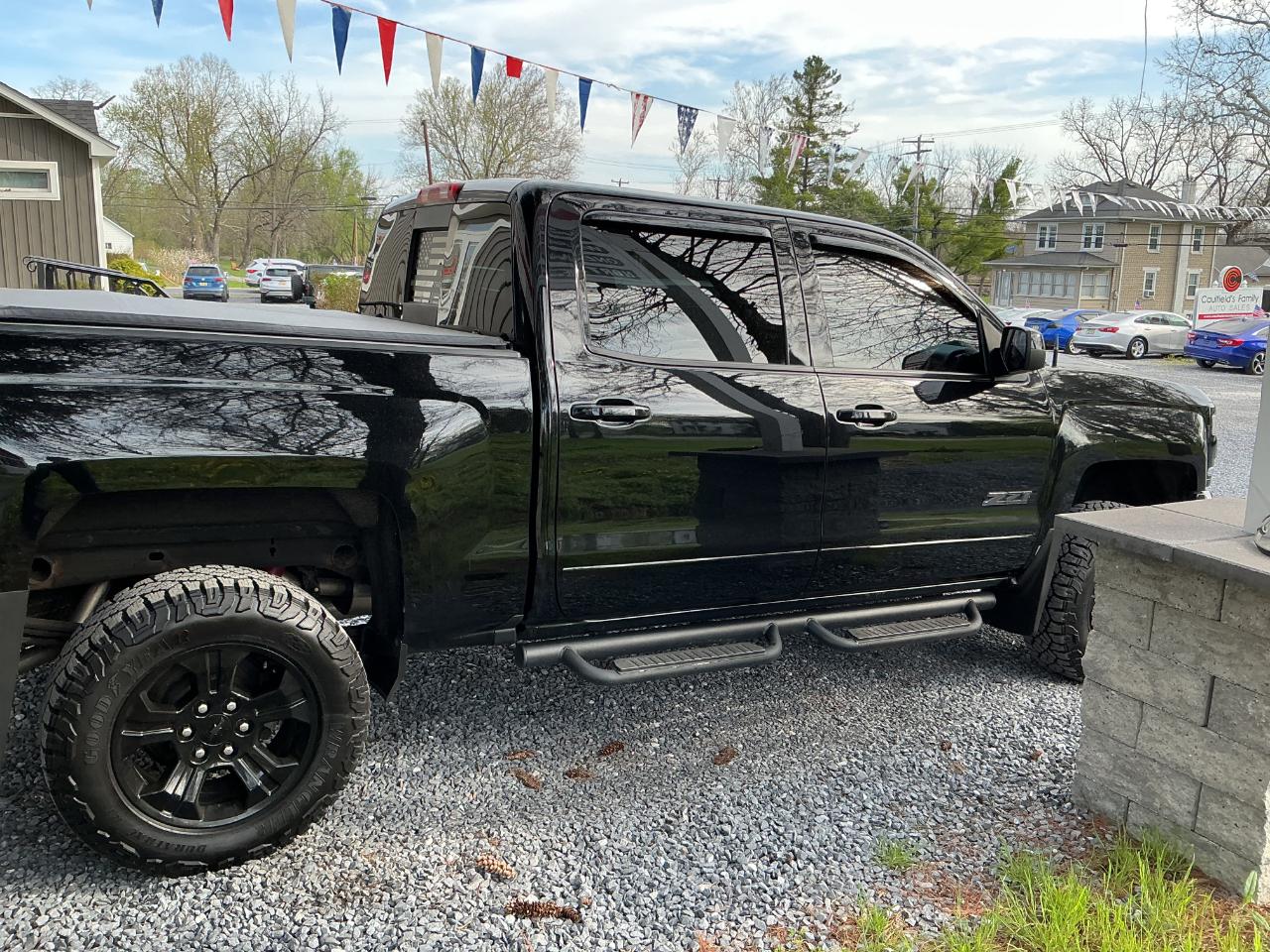 Chevrolet Silverado 1500 LTZ Z71 Crew Cab 4WD 2018