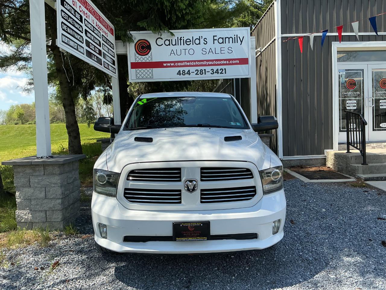 RAM 1500 4WD Crew Cab 149" Sport 2017
