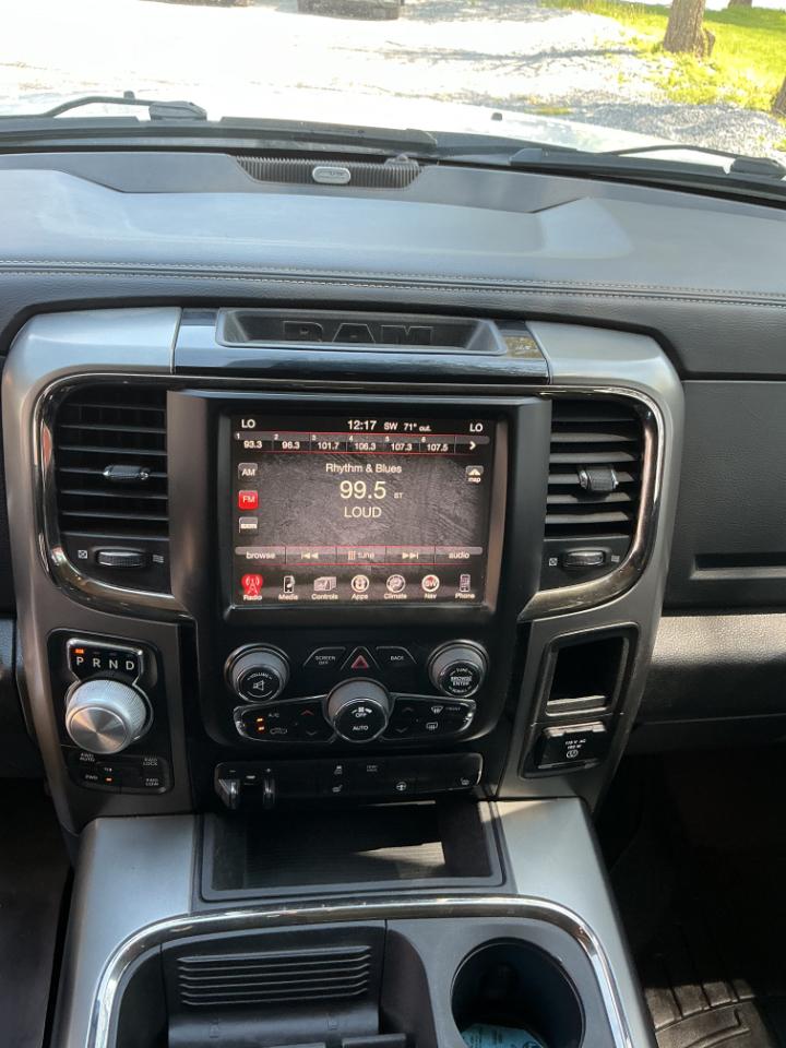 RAM 1500 4WD Crew Cab 149" Sport 2017