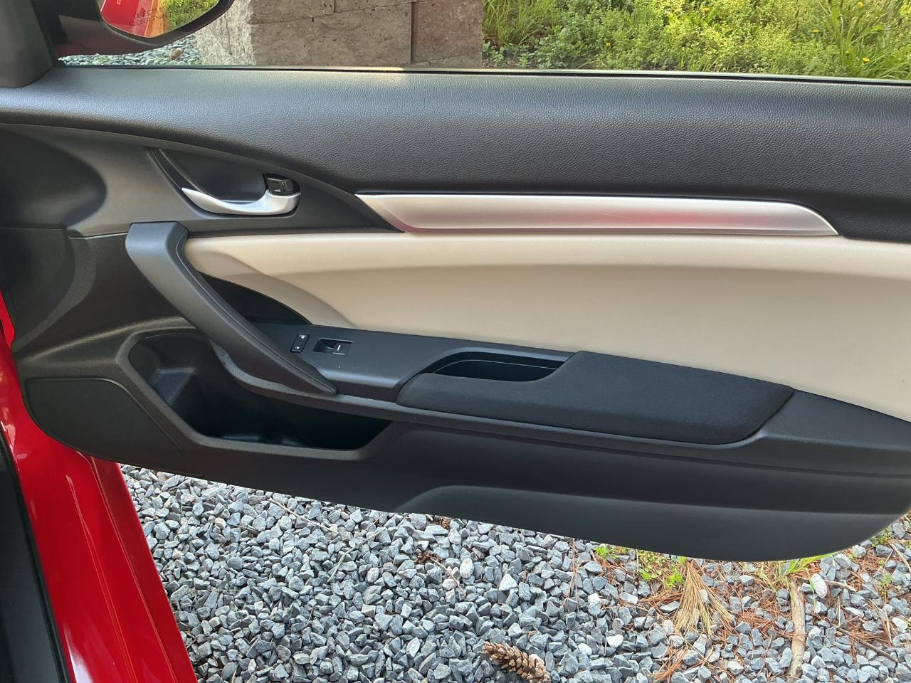 Honda Civic Coupe LX-P CVT 2018