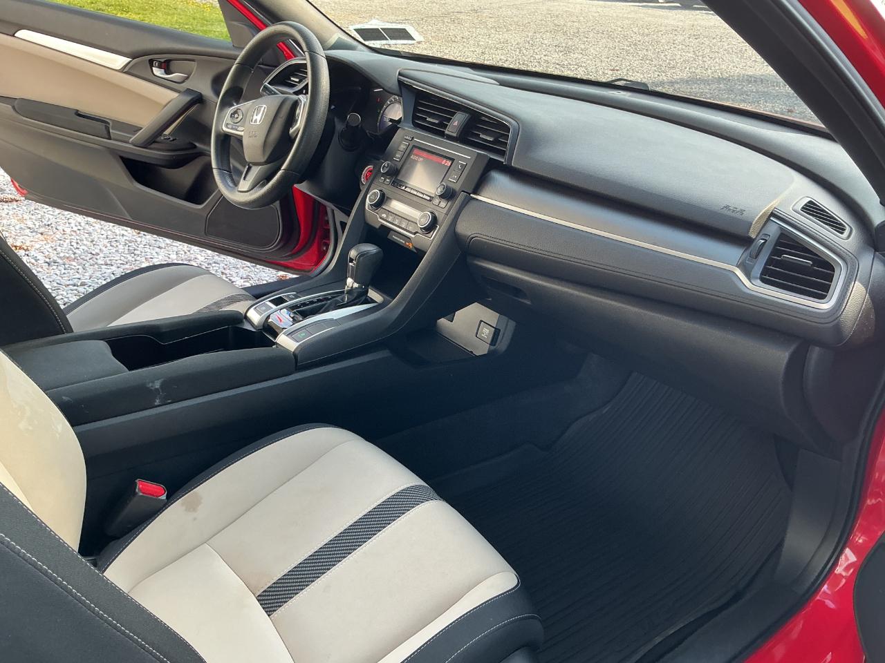 Honda Civic Coupe LX-P CVT 2018