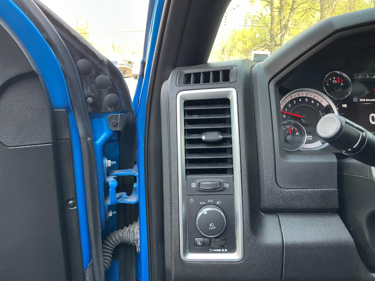 RAM 1500 Classic Warlock 4x4 Crew Cab 5'7" Box 2021