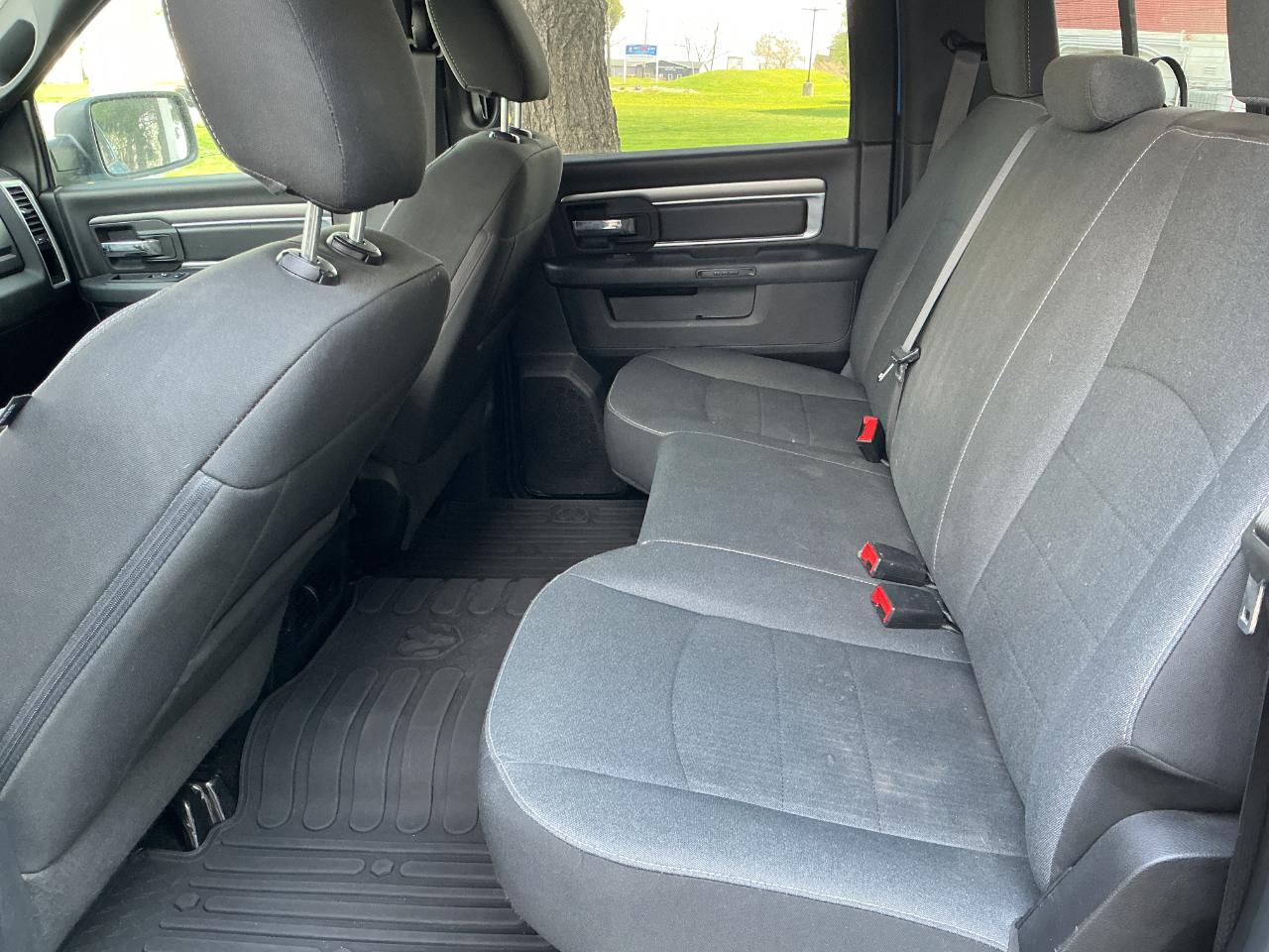 RAM 1500 Classic Warlock 4x4 Crew Cab 5'7" Box 2021