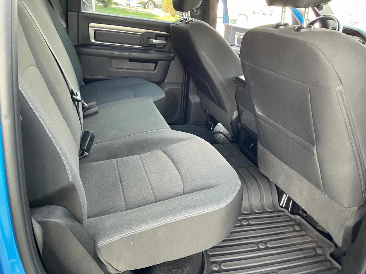 RAM 1500 Classic Warlock 4x4 Crew Cab 5'7" Box 2021