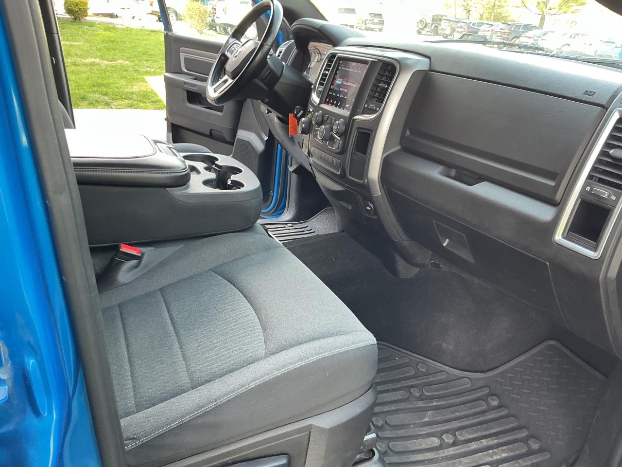 RAM 1500 Classic Warlock 4x4 Crew Cab 5'7" Box 2021