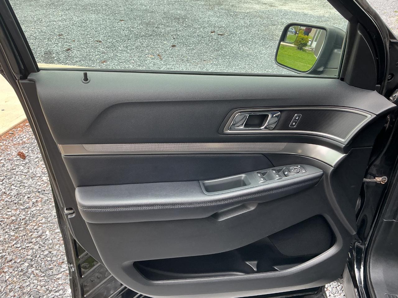 Ford Explorer XLT 4WD 2018