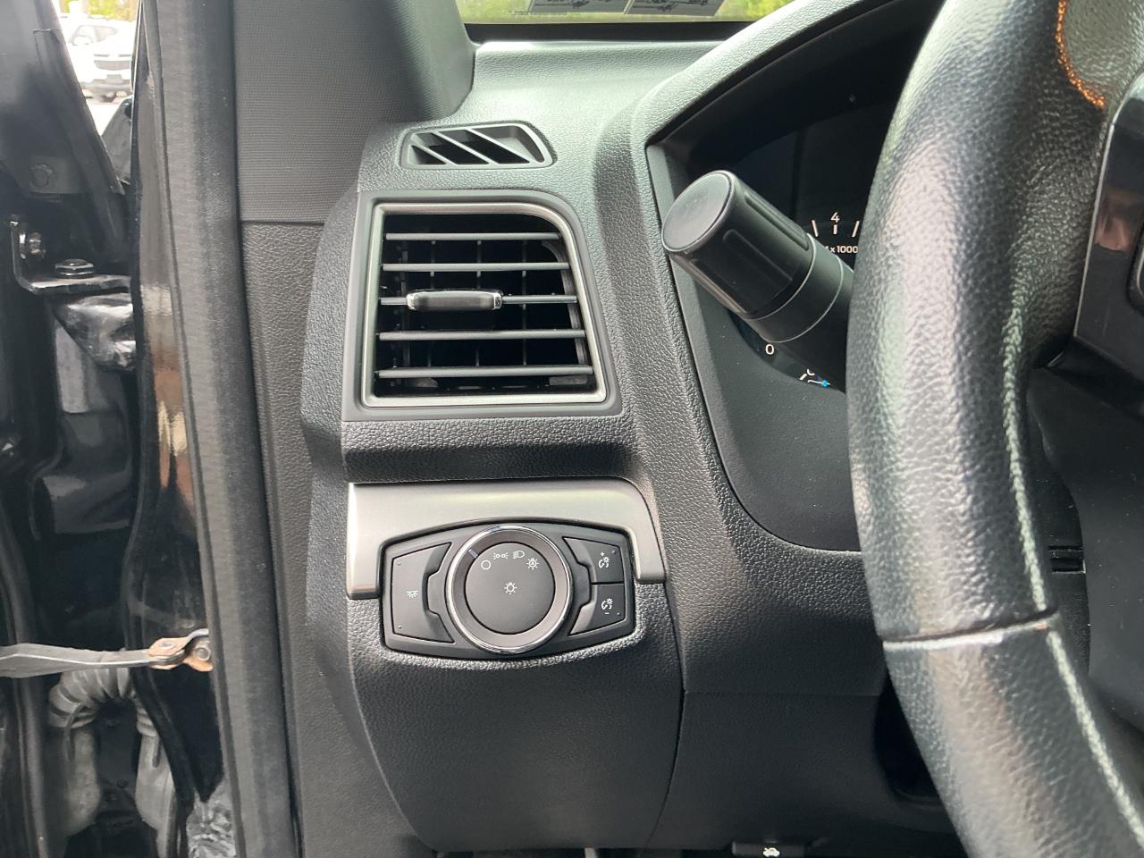 Ford Explorer XLT 4WD 2018
