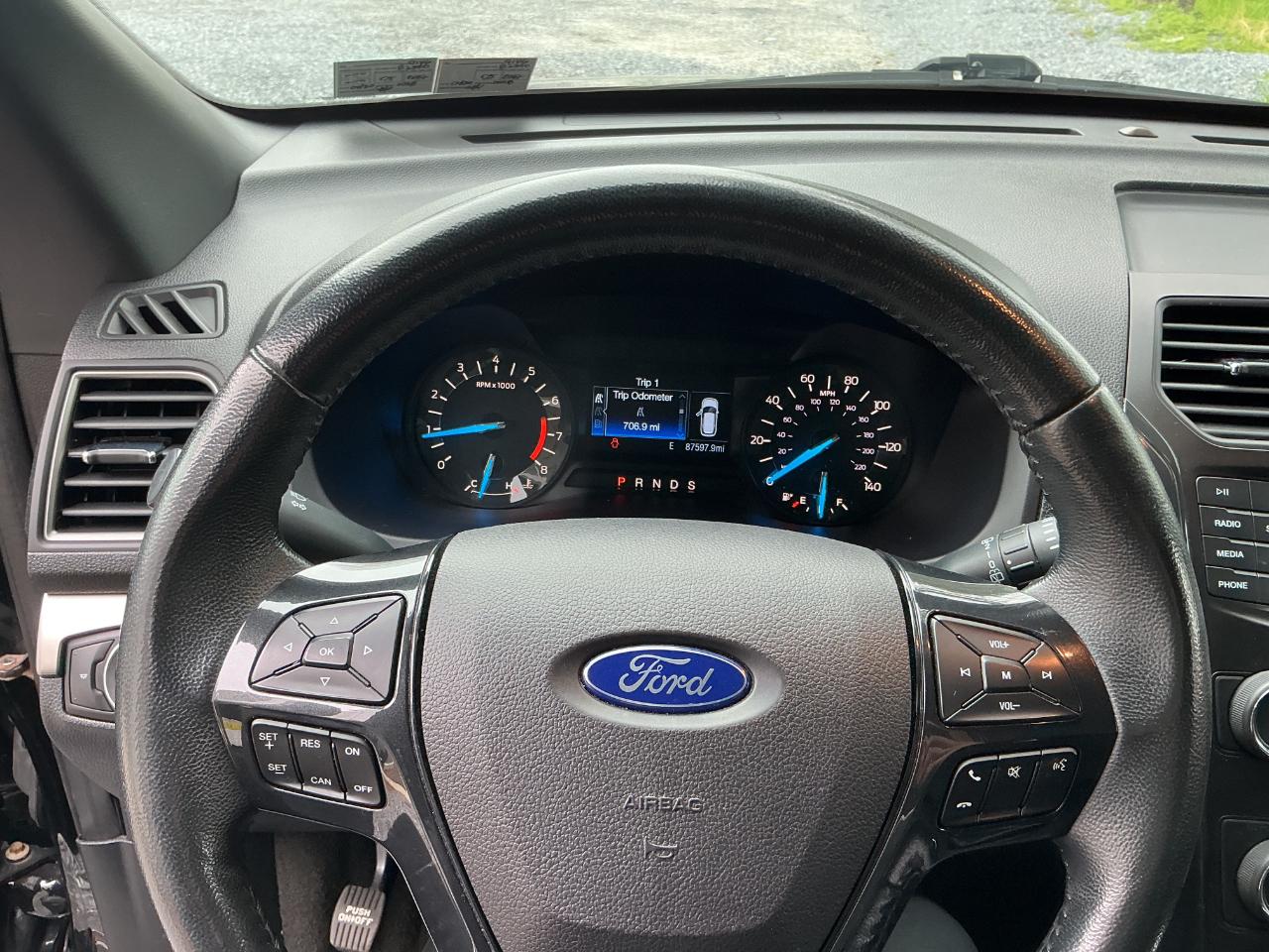 Ford Explorer XLT 4WD 2018