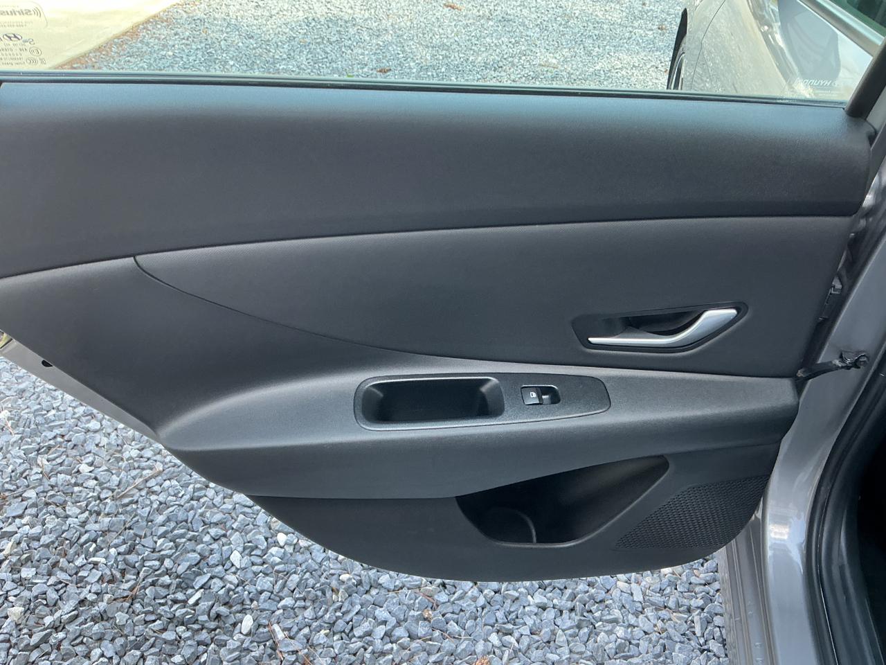 Hyundai Elantra SEL IVT 2023