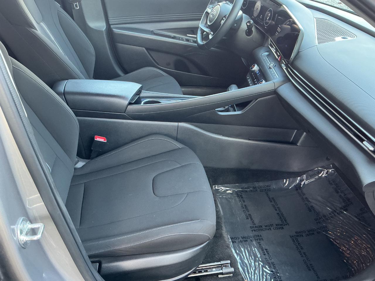 Hyundai Elantra SEL IVT 2023