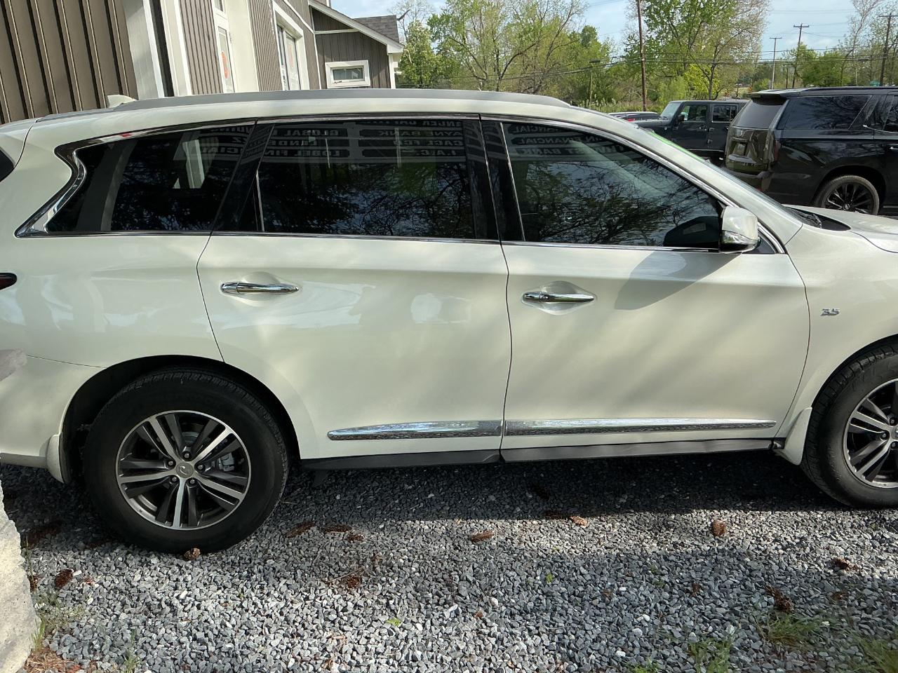 Infiniti QX60 LUXE AWD 2019