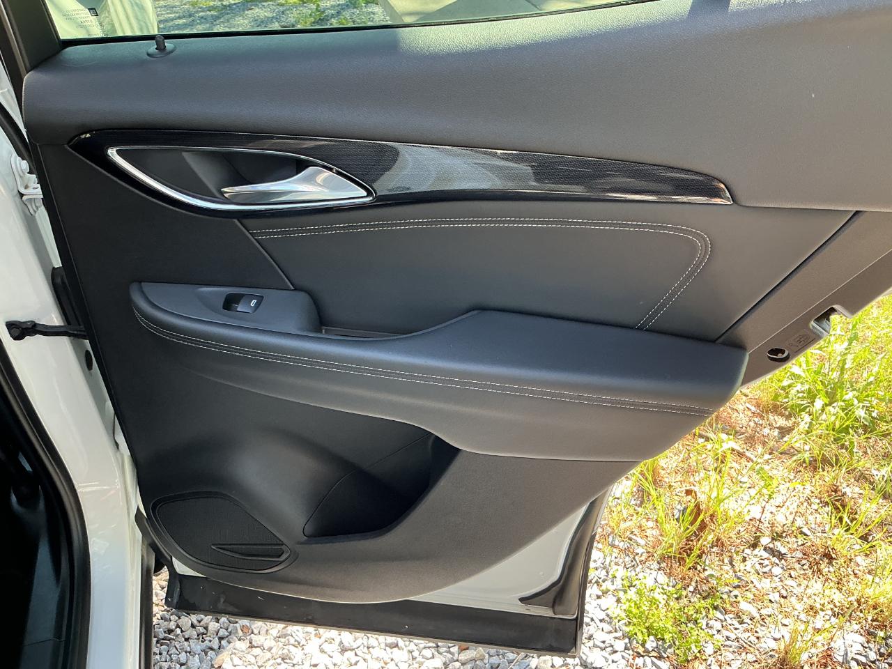 Buick Envision FWD 4dr Essence 2023