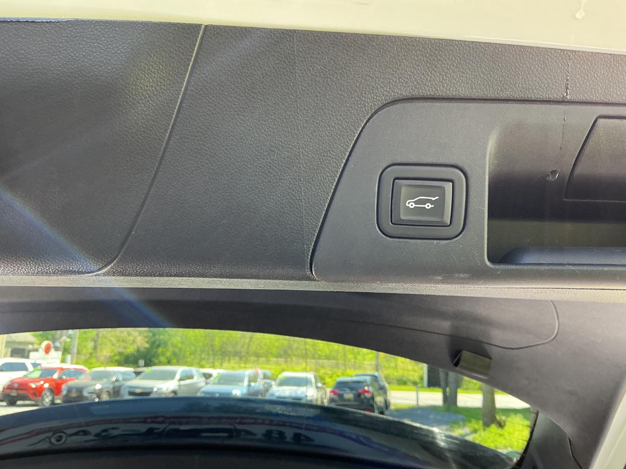 Buick Envision FWD 4dr Essence 2023