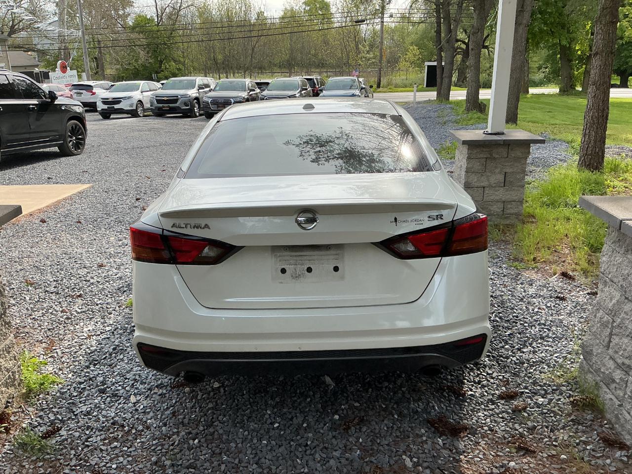 Nissan Altima 2.5 SR Sedan 2019