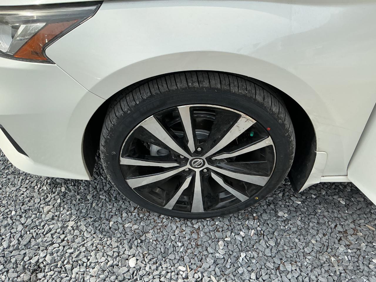 Nissan Altima 2.5 SR Sedan 2019