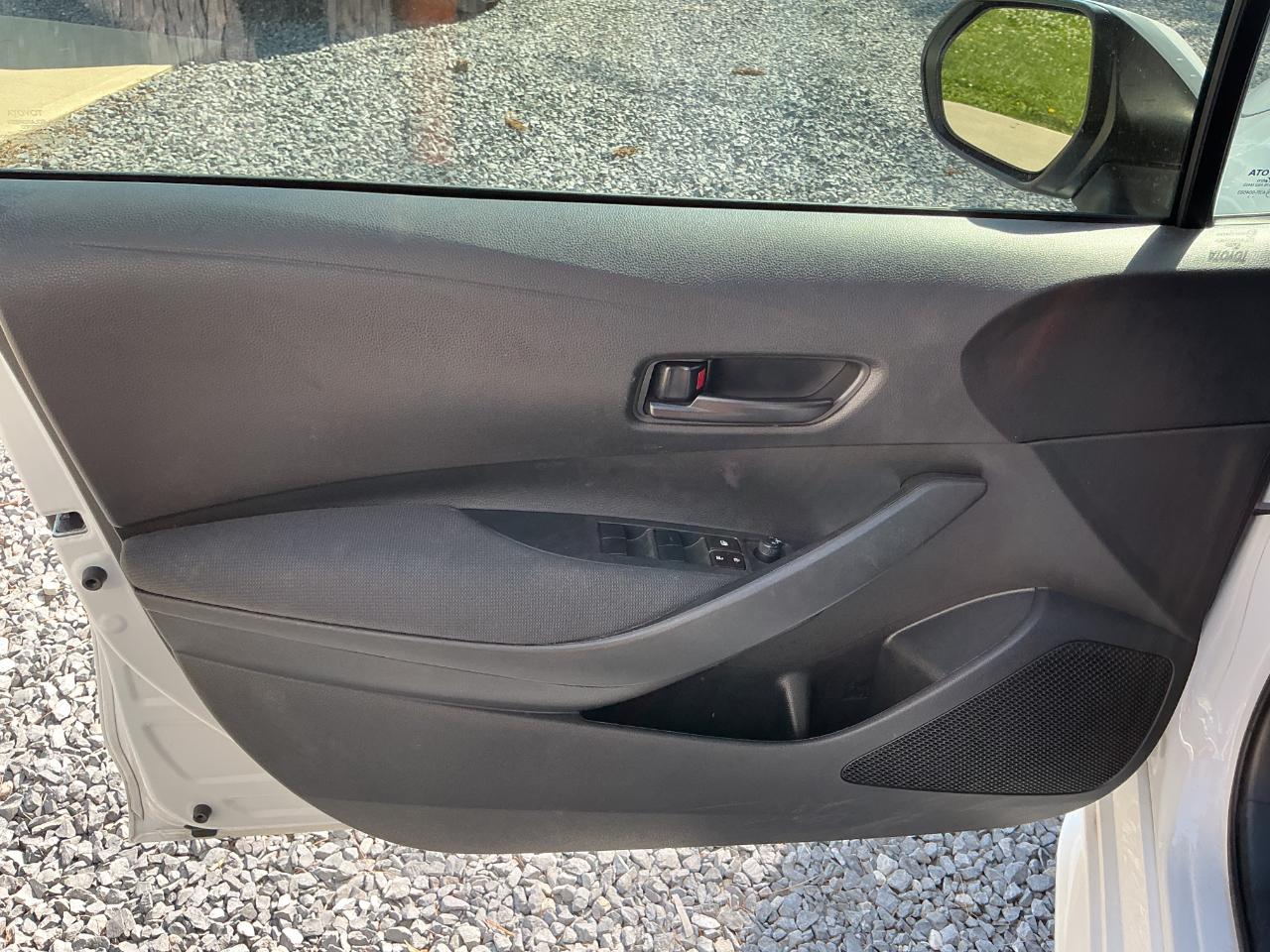 Toyota Corolla LE CVT (Natl) 2022