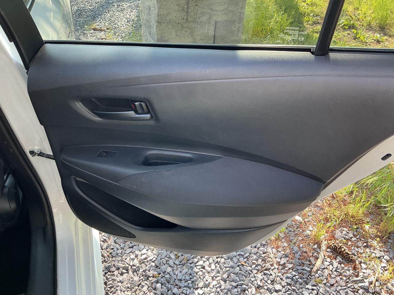 Toyota Corolla LE CVT (Natl) 2022