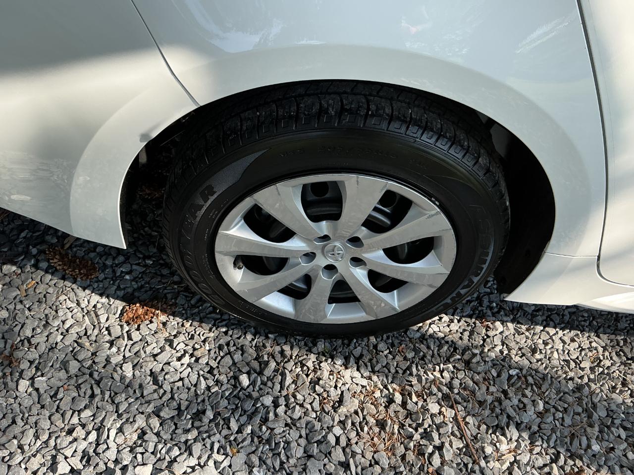 Toyota Corolla LE CVT (Natl) 2022