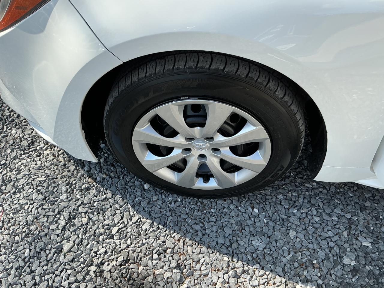 Toyota Corolla LE CVT (Natl) 2022