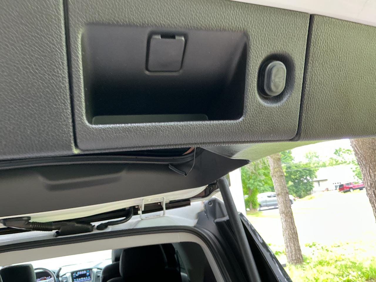 Chevrolet Tahoe 4WD 4dr Premier 2018