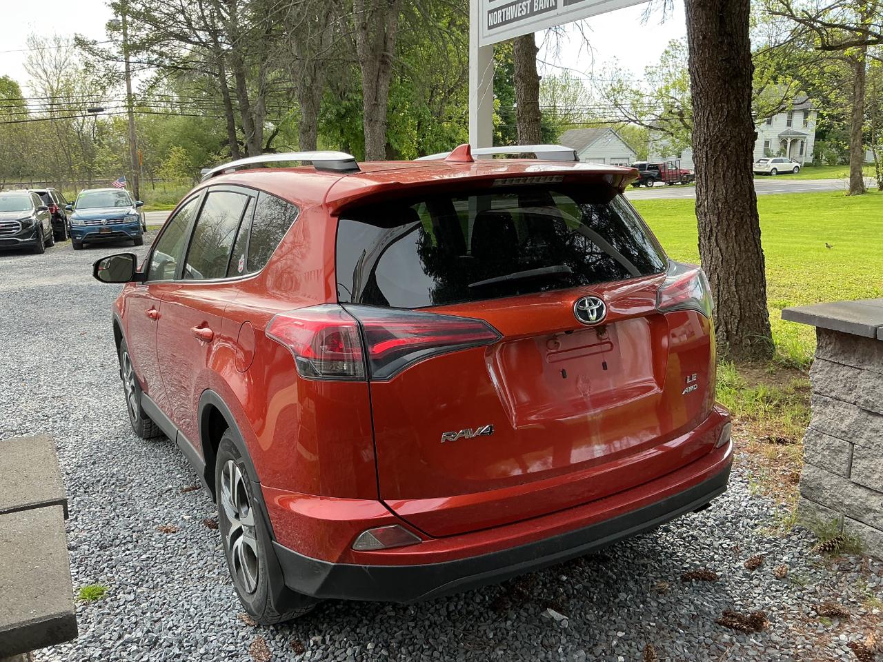 Toyota RAV4 AWD 4dr LE (Natl) 2016