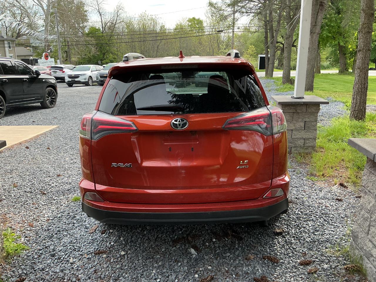 Toyota RAV4 AWD 4dr LE (Natl) 2016