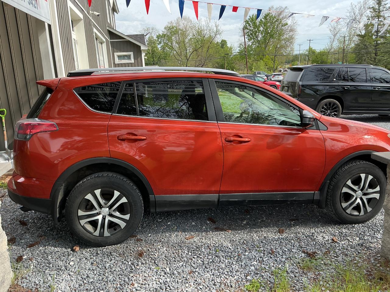 Toyota RAV4 AWD 4dr LE (Natl) 2016