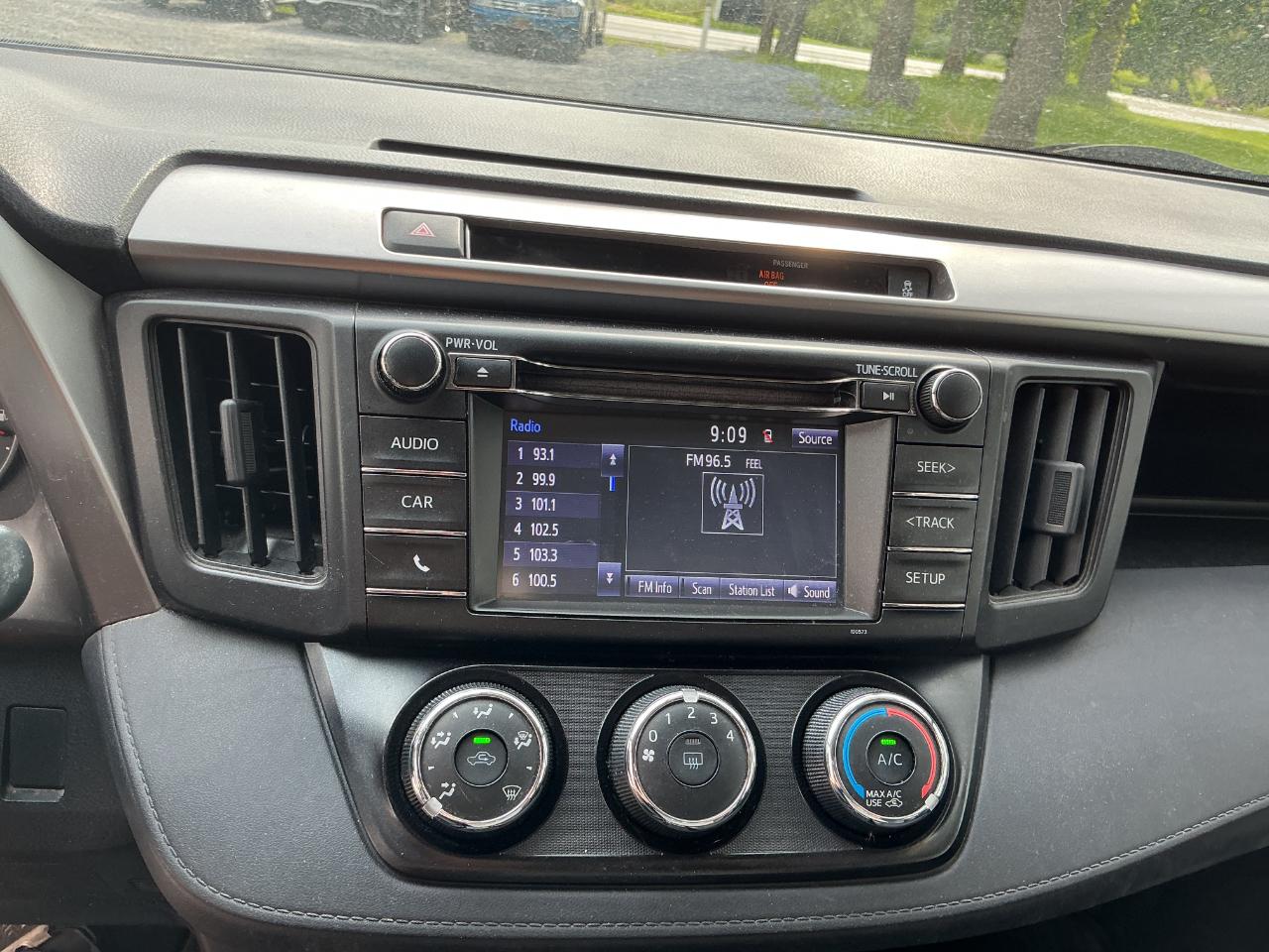 Toyota RAV4 AWD 4dr LE (Natl) 2016
