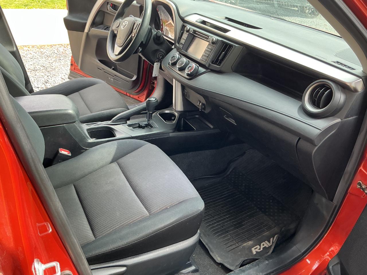 Toyota RAV4 AWD 4dr LE (Natl) 2016
