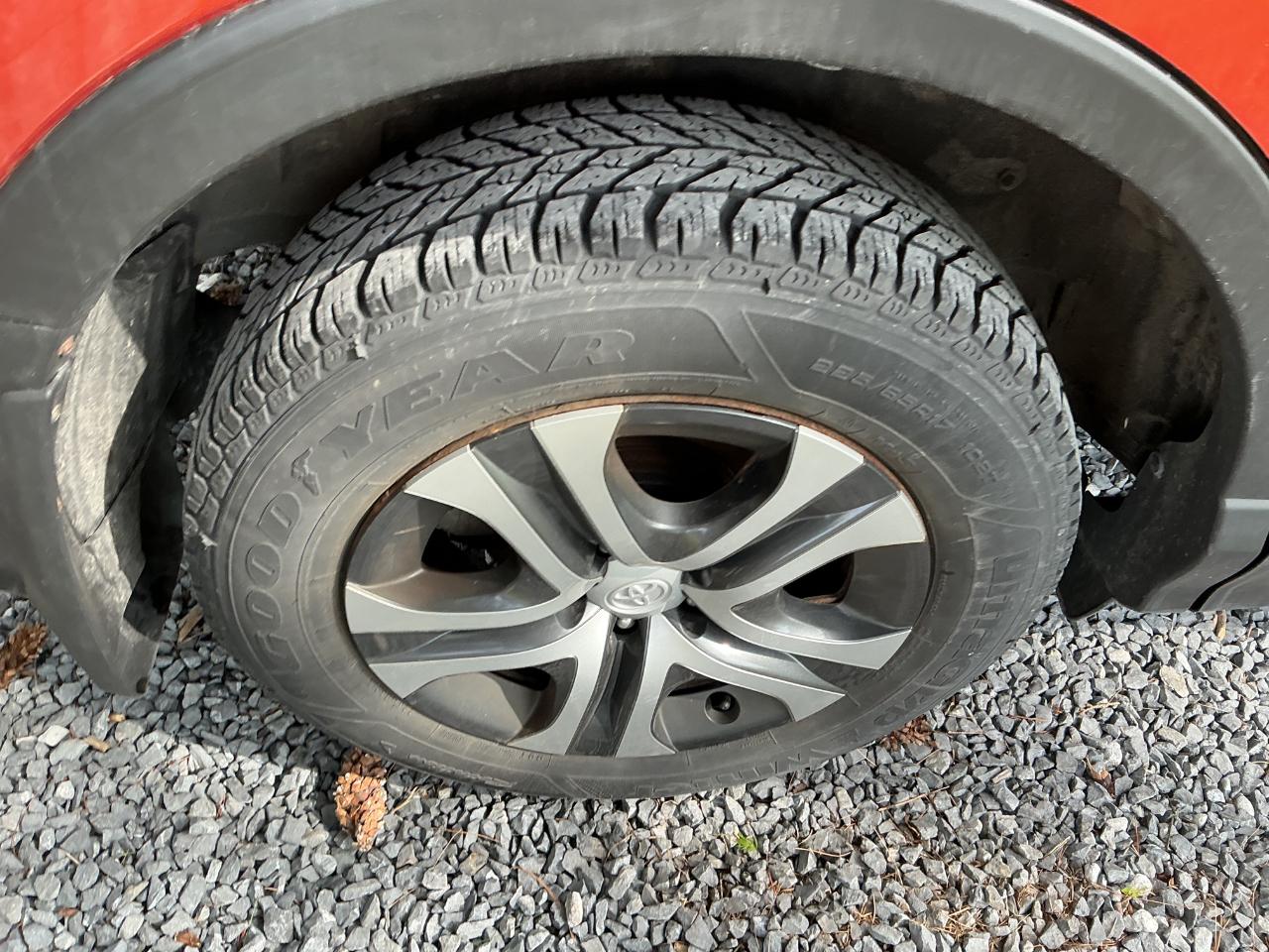 Toyota RAV4 AWD 4dr LE (Natl) 2016
