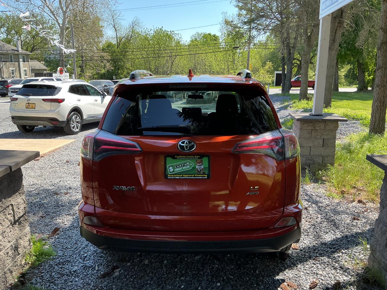 Toyota RAV4 AWD 4dr LE (Natl) 2016