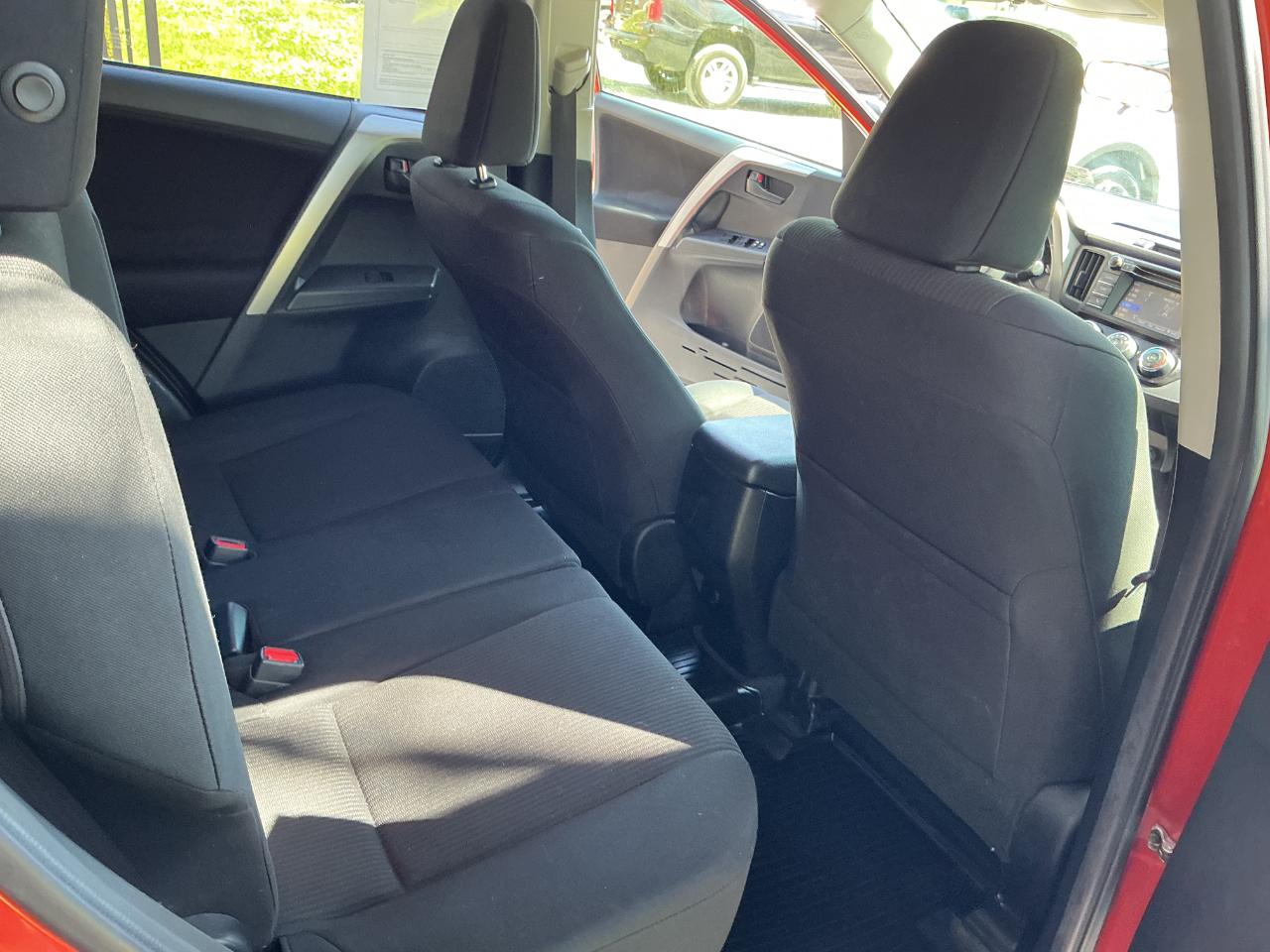 Toyota RAV4 AWD 4dr LE (Natl) 2016