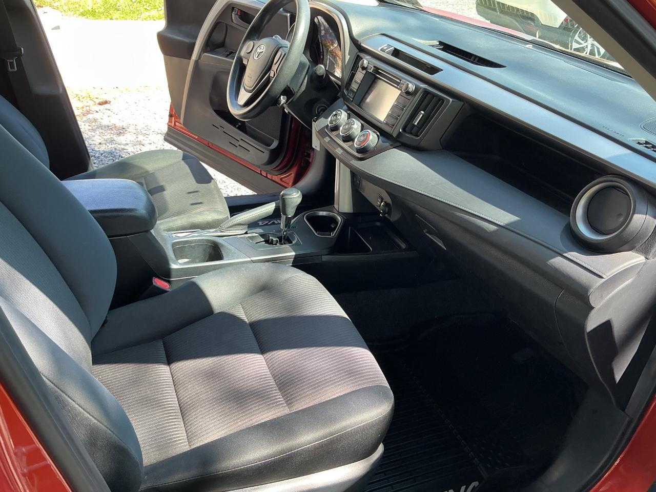 Toyota RAV4 AWD 4dr LE (Natl) 2016