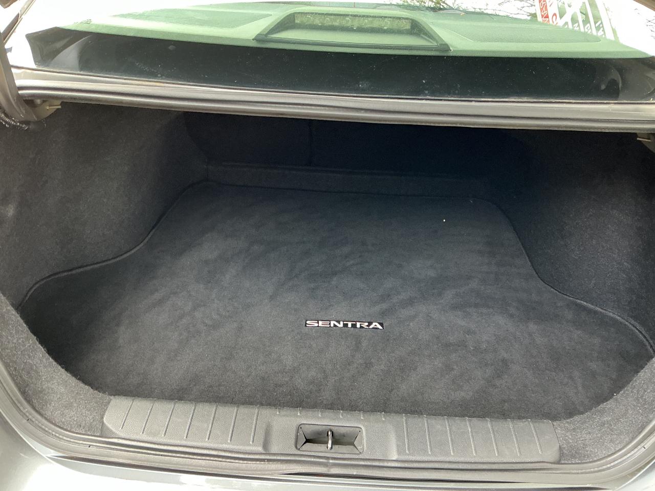 Nissan Sentra SV CVT 2022