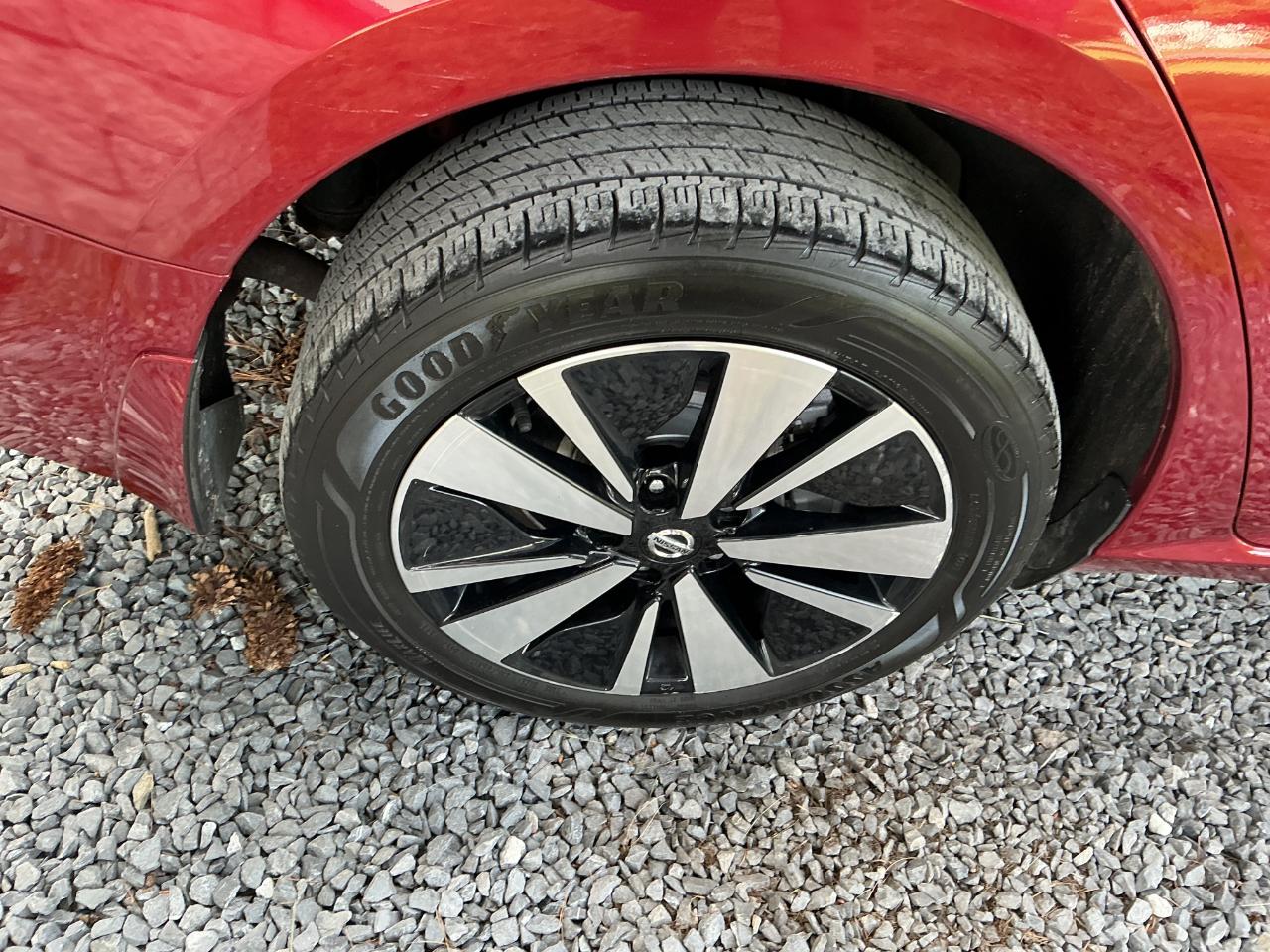 Nissan Altima 2.5 SV AWD Sedan 2021