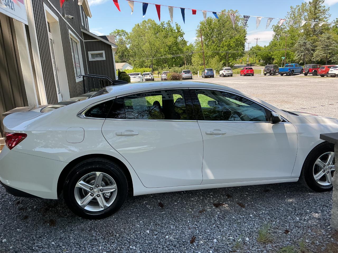 Chevrolet Malibu 4dr Sdn LS w/1FL 2023