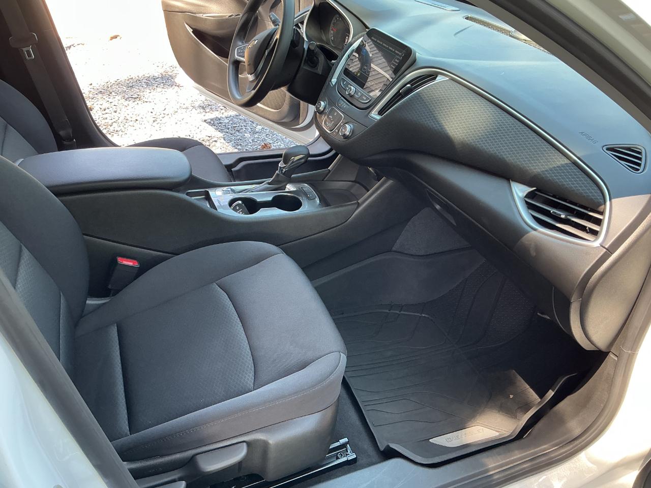 Chevrolet Malibu 4dr Sdn LS w/1FL 2023