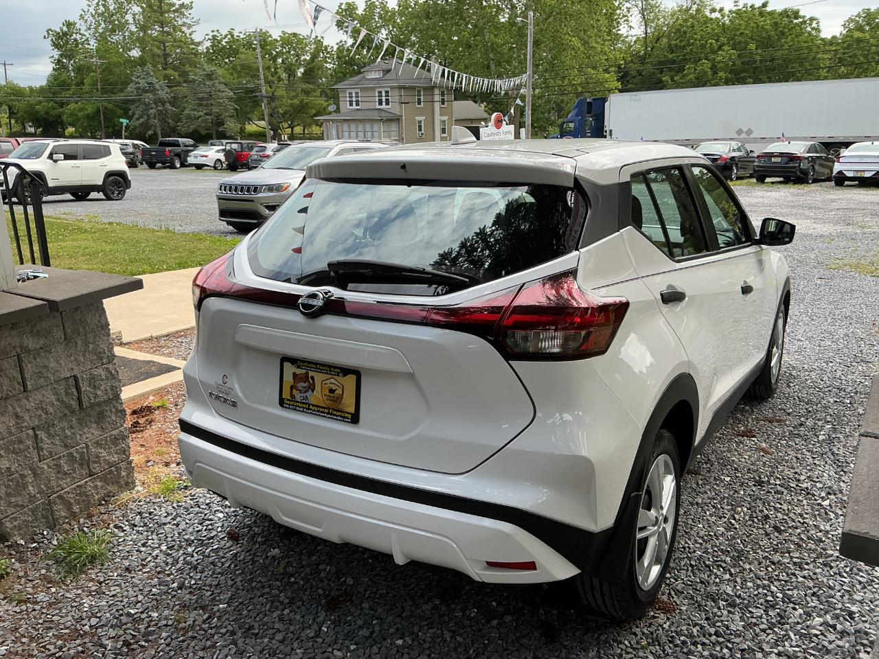 Nissan Kicks S FWD 2023