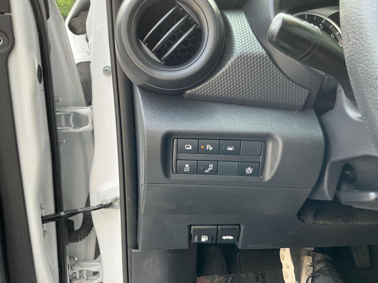 Nissan Kicks S FWD 2023