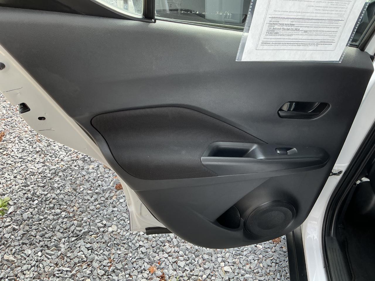 Nissan Kicks S FWD 2023